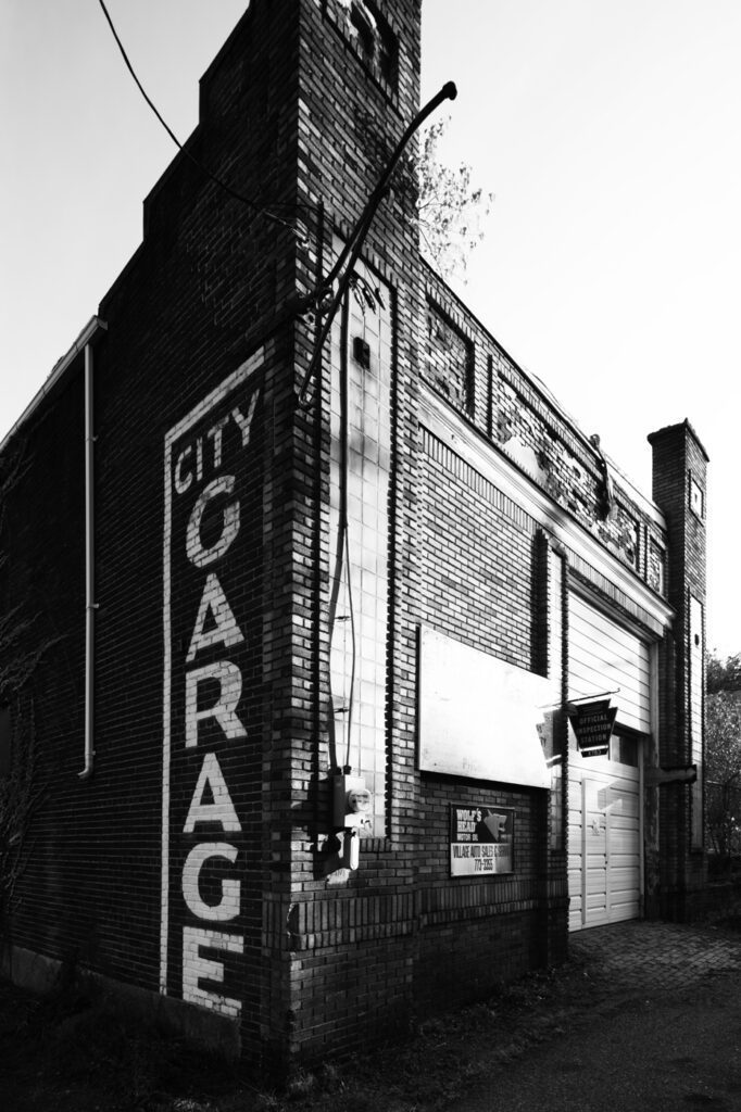 City Garage<br><span class="lightbox-title">Mahanoy City, PA</span>